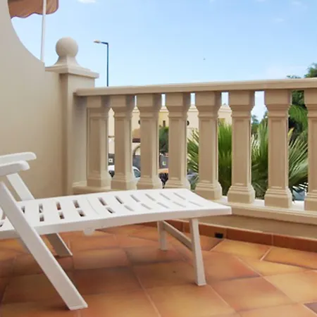 With 2 Bedrooms In Palm-mar, With Pool Access, Furnished Ter 阿罗纳